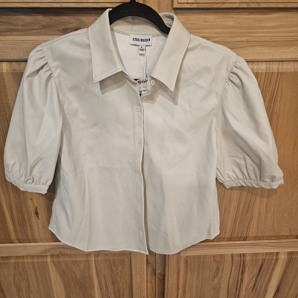 White Short Sleeve Button-Up Shirt